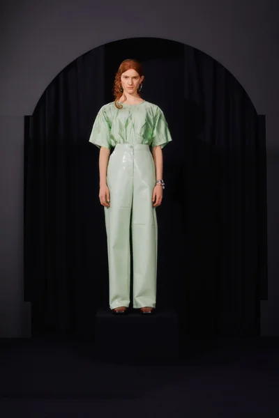 Look 8